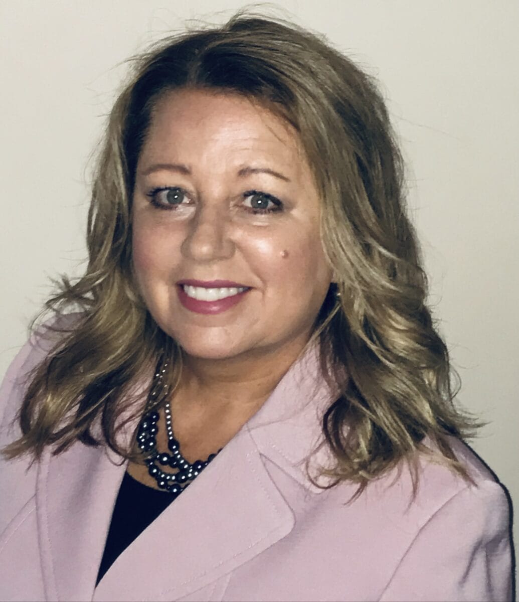 Wendy Holliday Headshot
